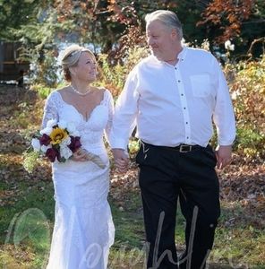 Meet your Posher, Loni